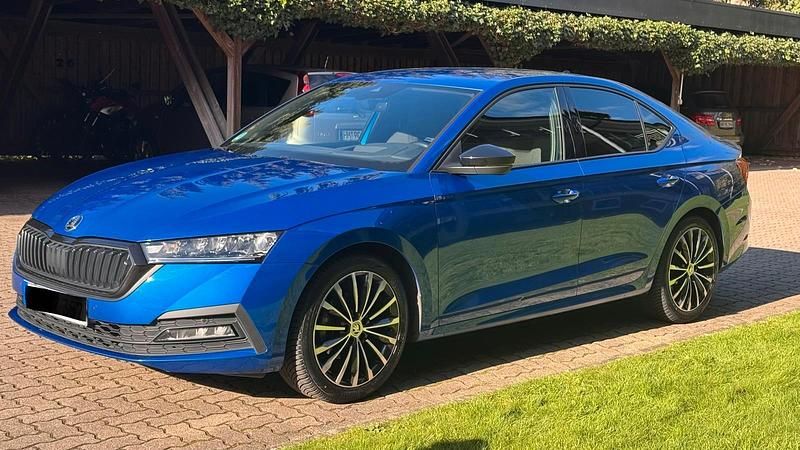 Blau Gebraucht 2021 Skoda Octavia Dynamic Limousine | 24.000 € (Etwas zu teuer) - Bild 1/4