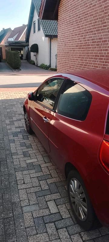 Gebraucht Renault R3 75 PS (55 kW) 2009 Rot Kleinwagen