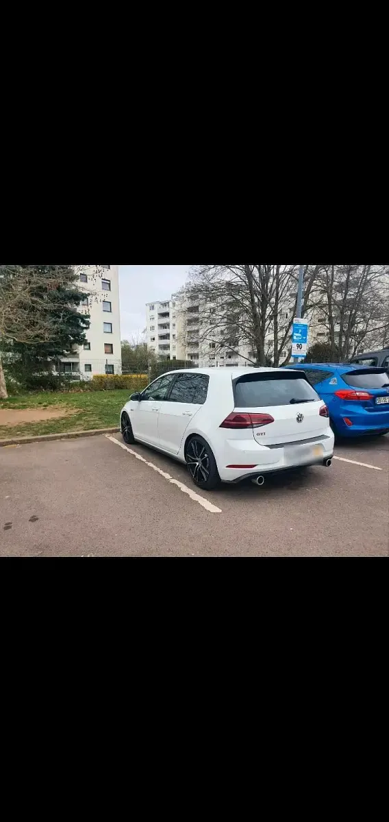 Gebraucht VW Golf VII GTI 245 PS (180 kW) 2018 Weiß Limousine