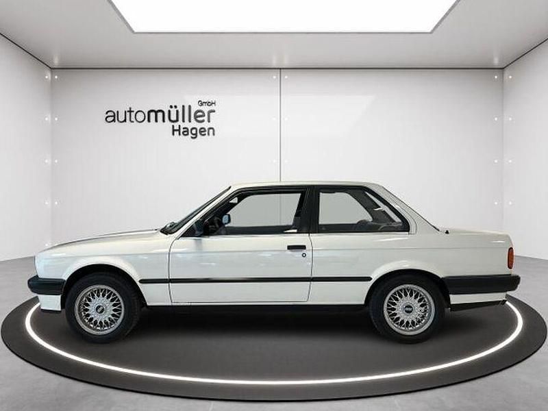 Gebraucht BMW 318 113 PS (83 kW) 1989 Weiß Coupé