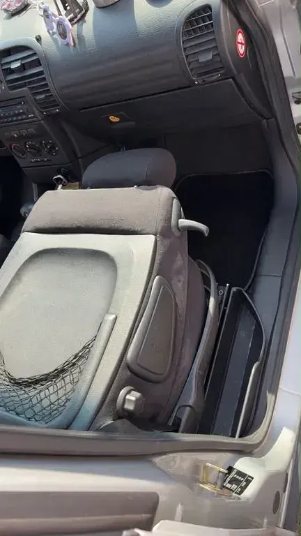 Gebraucht Opel Zafira Elegance 125 PS (91 kW) 1999 Silber Van / Kleinbus