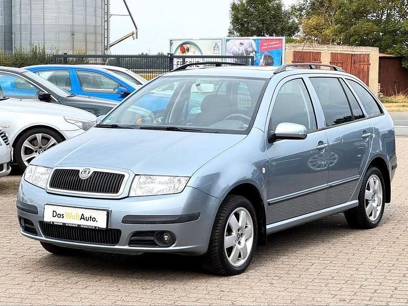 Grau Gebraucht 2006 Skoda Fabia Ambiente Kleinwagen | 7.250 € - Bild 1/4