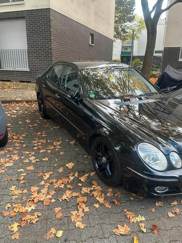 Gebraucht Mercedes E200 184 PS (135 kW) 2006 Schwarz Limousine