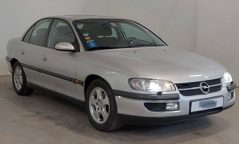 Gebraucht Opel Omega 136 PS (100 kW) 1999 Silber Limousine