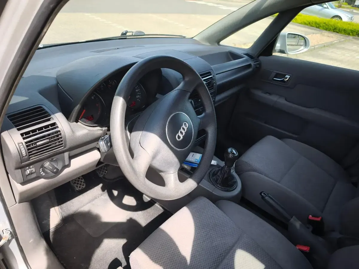Gebraucht Audi A2 75 PS (55 kW) 2000 Silber Kleinwagen