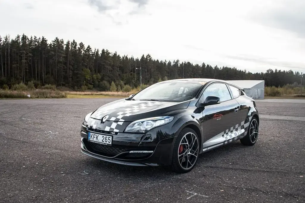 Gebraucht Renault Mégane 265 PS (194 kW) 2013 Schwarz Coupé