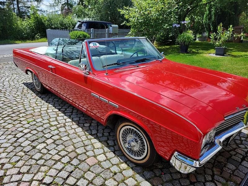 Weiß Gebraucht 1965 Buick Special Cabrio | 33.000 € - Bild 1/4