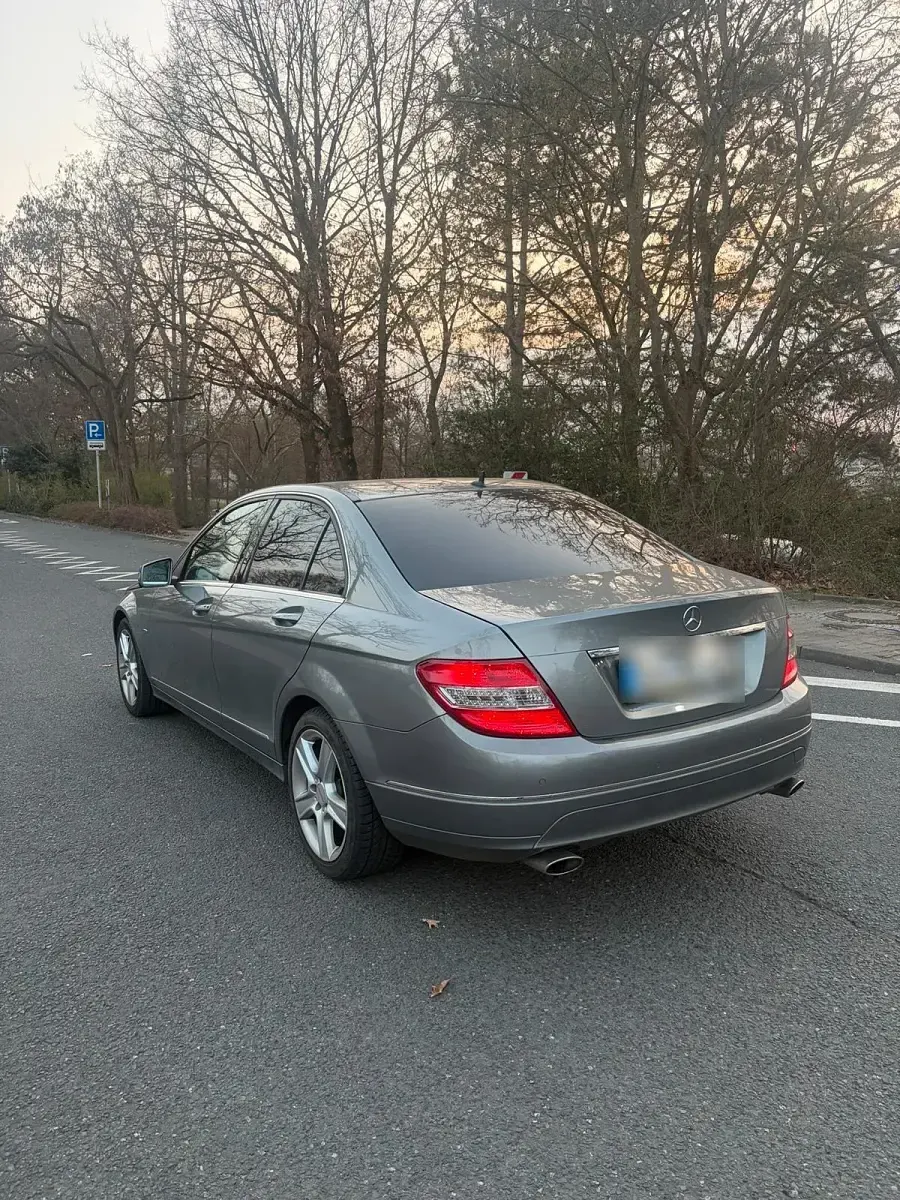 Gebraucht Mercedes C350 231 PS (169 kW) 2010 Grau Limousine