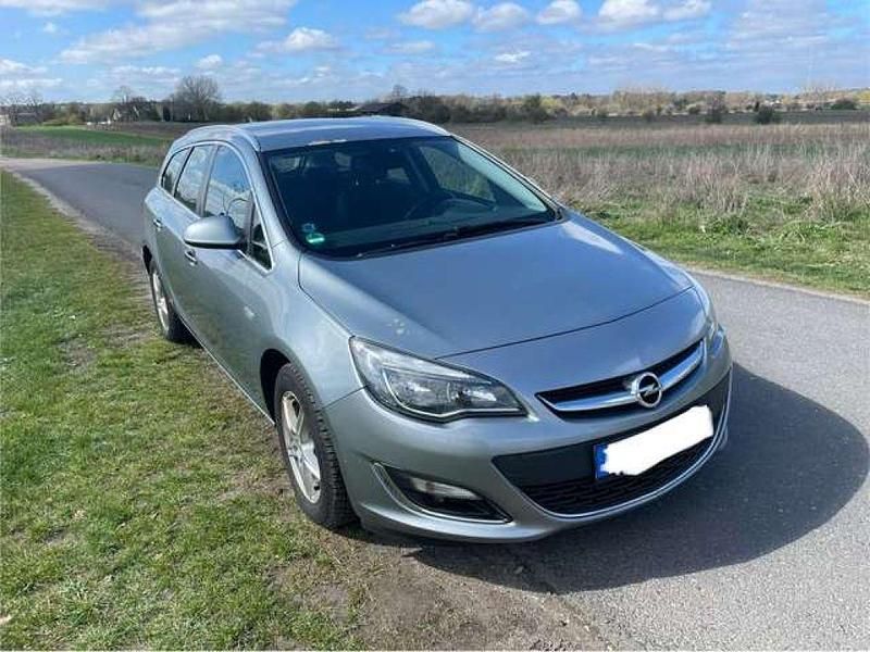 Second-hand Opel Astra Innovation 131 CP (96 kW) 2013 Argintiu Break