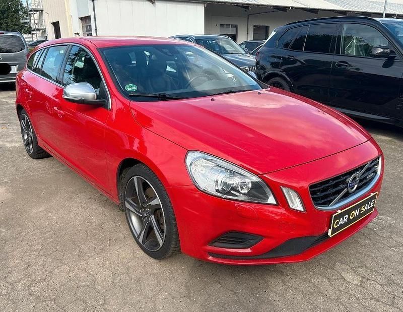 Gebraucht Volvo V60 R-Design 136 PS (100 kW) 2013 Rot Kombi