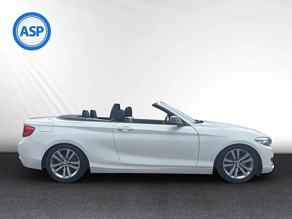 Gebraucht BMW 220 Advantage 184 PS (135 kW) 2018 Alpinweiss iii Cabrio