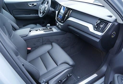 Gebraucht Volvo XC60 Plus 350 PS (257 kW) 2024 Grau SUV