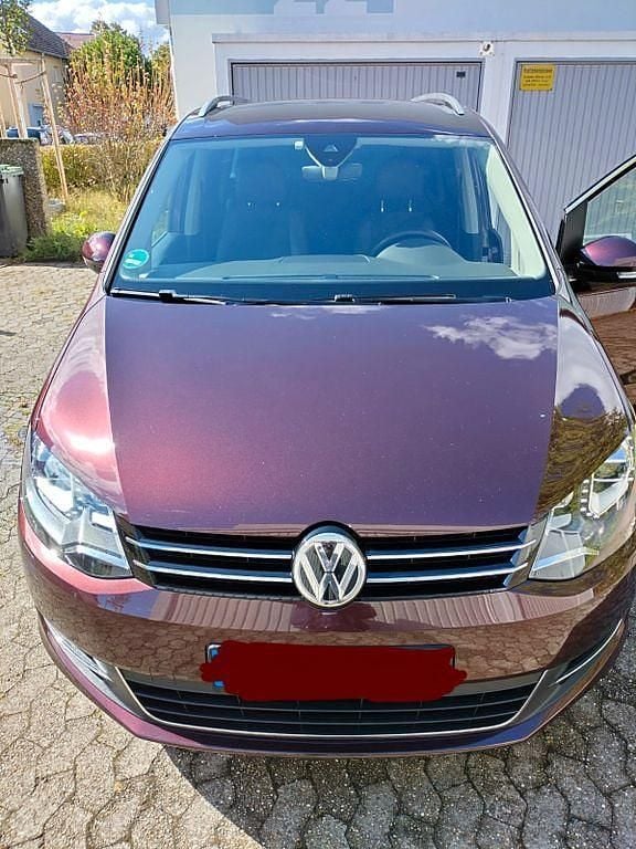 Rot Gebraucht 2016 VW Sharan Highline Van / Kleinbus | 16.500 € (Fairer Preis) - Bild 1/4