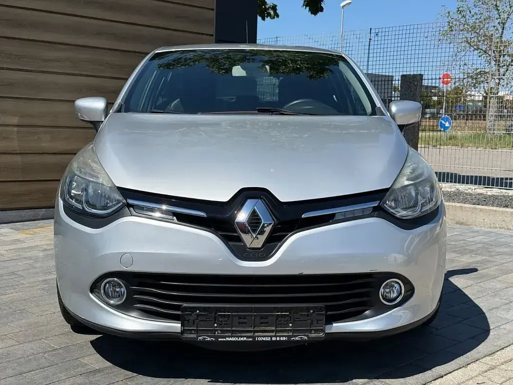 Gebraucht Renault Clio IV Dynamique 73 PS (53 kW) 2013 Silber Kleinwagen