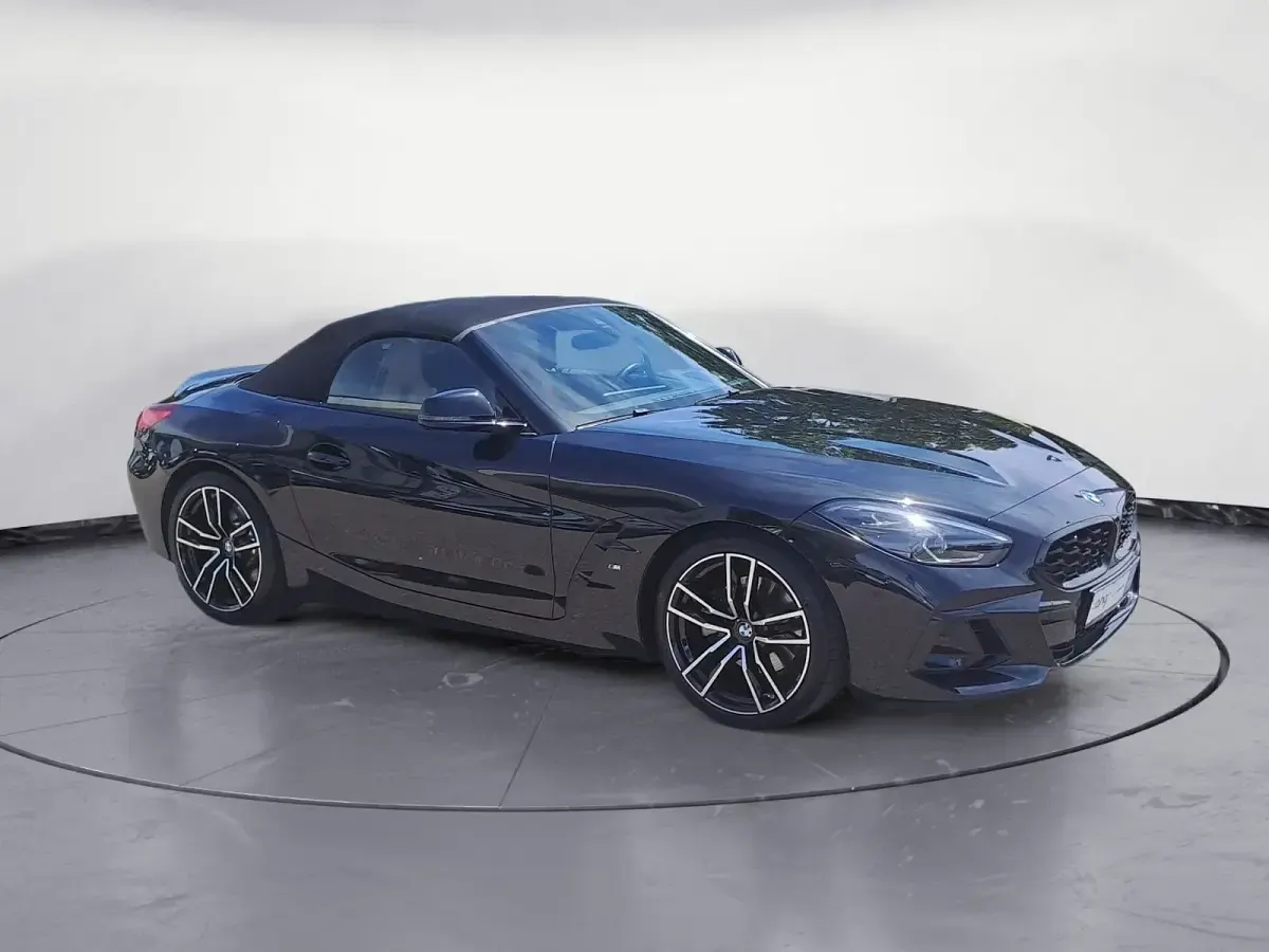 Gebraucht BMW Z4 M Sport 197 PS (144 kW) 2023 Schwarz Cabrio