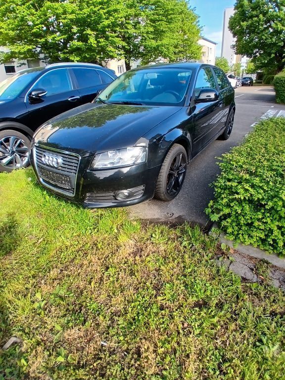 Schwarz Gebraucht 2009 Audi A3 S-Line Limousine | 3.650 € (Superpreis) - Bild 1/4