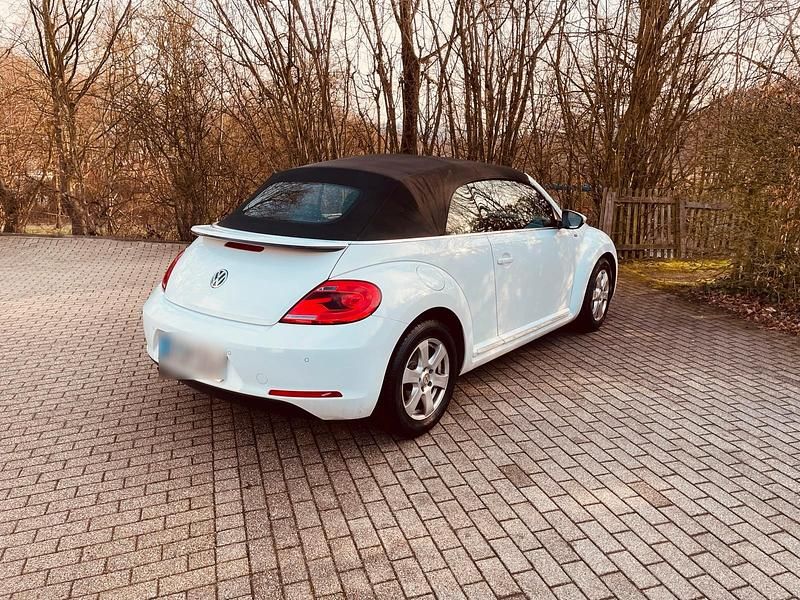 Gebraucht VW Beetle Allstar 104 PS (76 kW) 2016 Weiß Kleinwagen