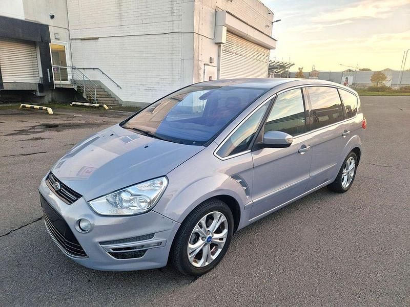 Silber Gebraucht 2012 Ford S-MAX Titanium Van / Kleinbus | 3.850 € (Superpreis) - Bild 1/4