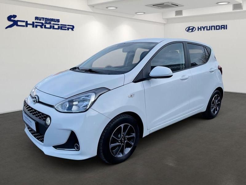 Weiss Gebraucht 2019 Hyundai i10 Trend Kleinwagen | 8.990 € (Guter Preis) - Bild 1/4
