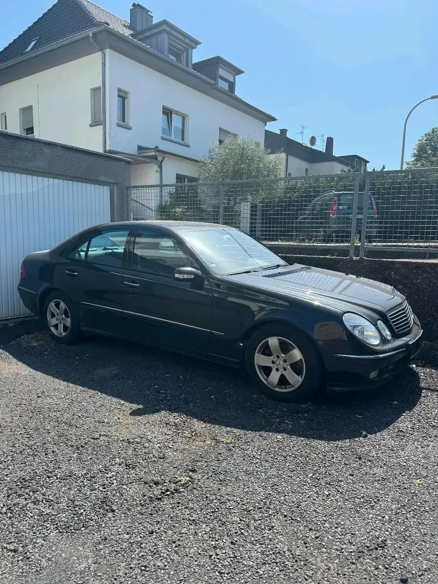 Gebraucht Mercedes E320 204 PS (150 kW) 2004 Andere farben Limousine