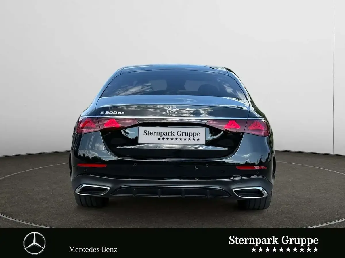 Gebraucht Mercedes E300 AMG 313 PS (230 kW) 2025 Schwarz Limousine