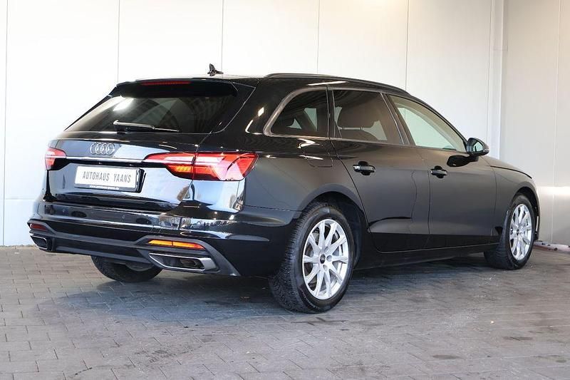 Second-hand Audi A4 150 CP (110 kW) 2022 Negru Break