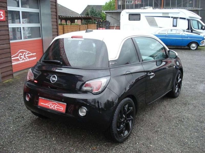 Gebraucht Opel Adam Unlimited 69 PS (50 kW) 2017 Onyx schwarz/ dach weiß Kleinwagen