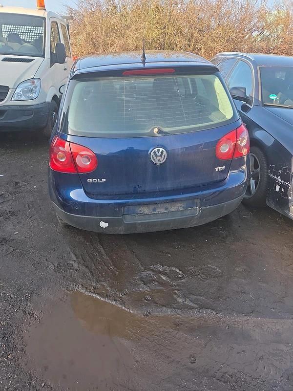 Gebraucht VW Golf V 105 PS (77 kW) 2006 Blau Kleinwagen