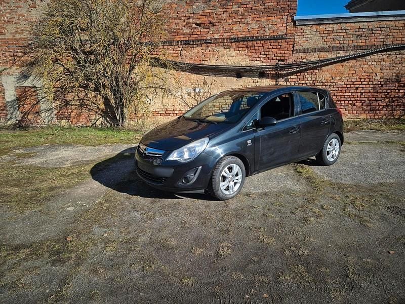 Gebraucht Opel Corsa 101 PS (74 kW) 2013 Schwarz Kleinwagen