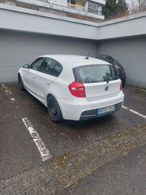 Gebraucht BMW 118 Sport Line 143 PS (105 kW) 2009 Weiß Kleinwagen