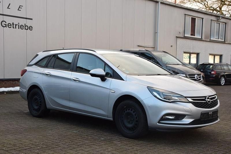 Gebraucht Opel Astra Edition 150 PS (110 kW) 2018 Silber Kombi