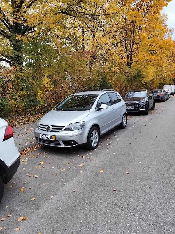 Silber Gebraucht 2008 VW Golf Plus United Van / Kleinbus | 4.000 € (Guter Preis) - Bild 1/4