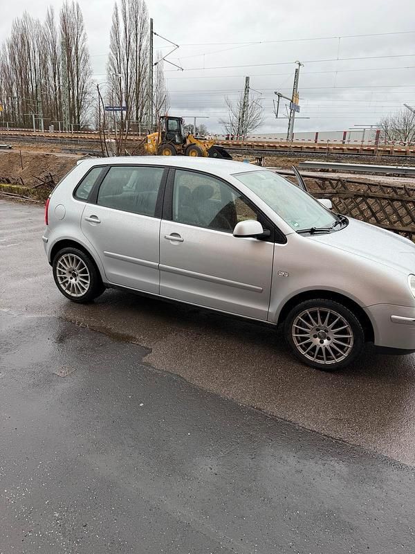 Gebraucht VW Polo 75 PS (55 kW) 2003 Grau Kleinwagen