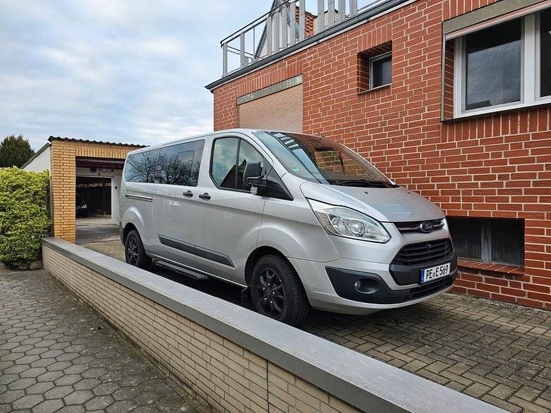 Gebraucht Ford Tourneo 155 PS (114 kW) 2014 Grau Van / Kleinbus