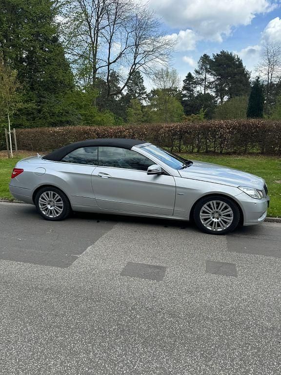 Gebraucht Mercedes 250 204 PS (150 kW) 2011 Silber Cabrio