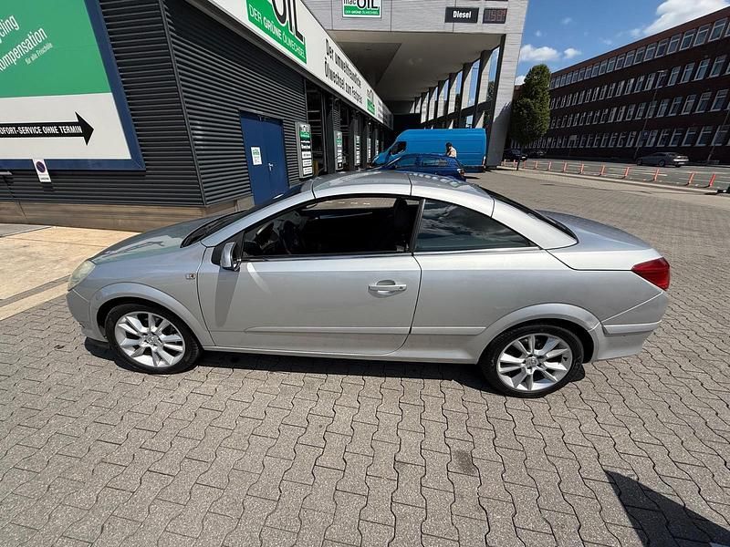 Silber Gebraucht 2007 Opel Astra Cabriolet Cabrio | 2.000 € (Superpreis) - Bild 1/4