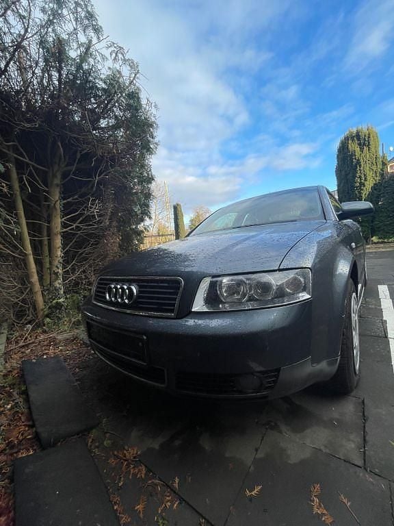 Gebraucht Audi A4 131 PS (96 kW) 2001 Grau Limousine