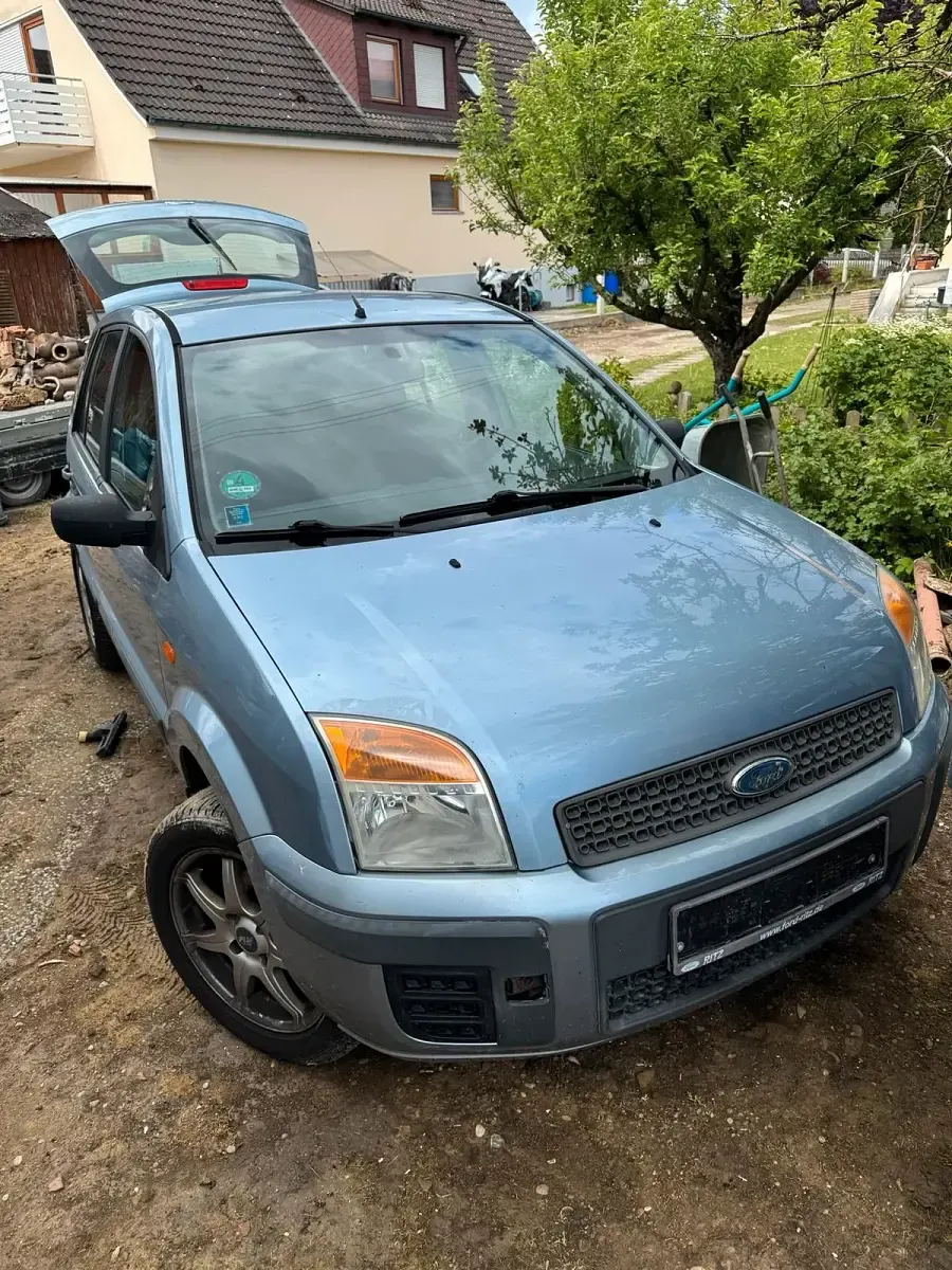 Gebraucht Ford Fusion 100 PS (73 kW) 2006 Blau Kleinwagen