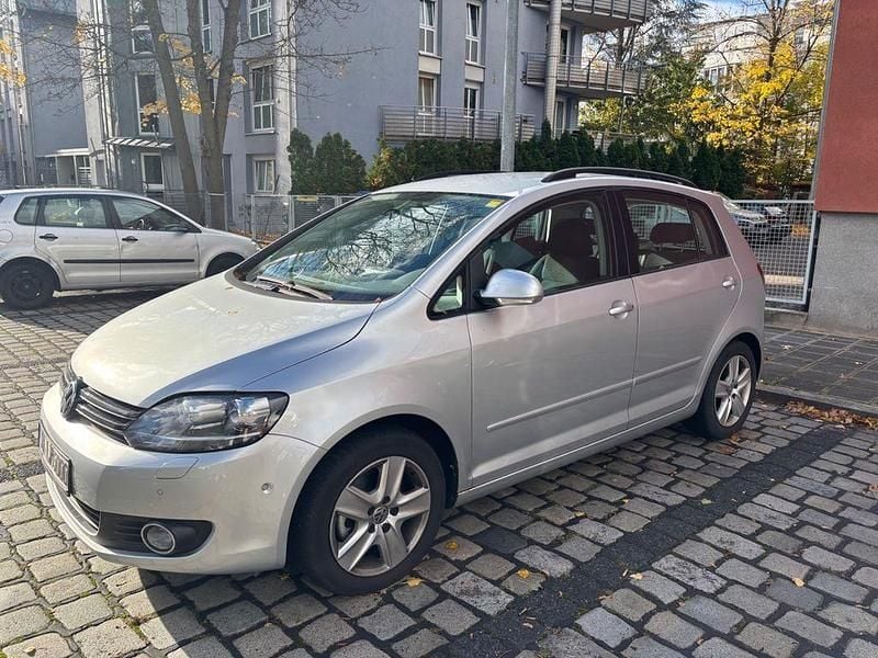 Silber Gebraucht 2009 VW Golf Plus Comfortline Van / Kleinbus | 6.000 € (Guter Preis) - Bild 1/4