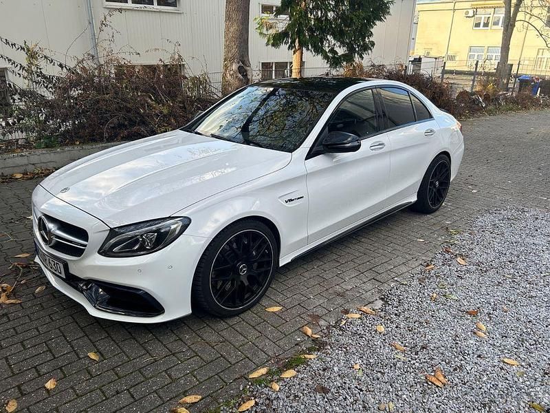 Weiß Gebraucht 2017 Mercedes C63 AMG AMG Limousine | 37.500 € (Superpreis) - Bild 1/4