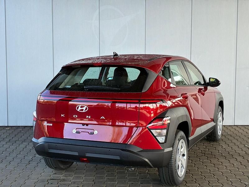 Neu Hyundai Kona Comfort 101 PS (74 kW) 2025 Ultimate red SUV