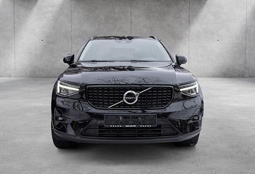 Gebraucht Volvo XC40 Plus 261 PS (191 kW) 2022 Schwarz / onyx schwarz (metallic) SUV