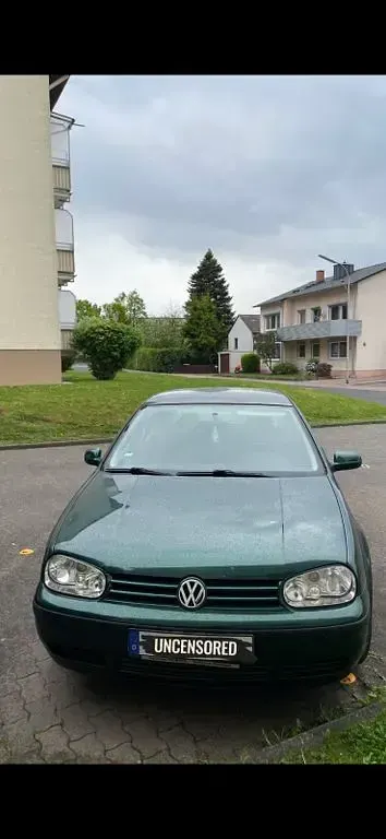 Używany VW Golf IV 75 KM (55 kW) 2000 Zielony Sedan/Limuzyna