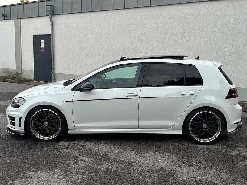 Weiß Gebraucht 2016 VW Golf VII R Limousine | 18.750 € (Guter Preis) - Bild 1/4