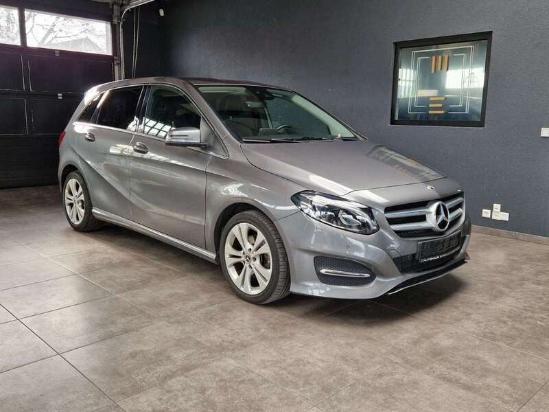 Grau Gebraucht 2017 Mercedes B200 Urban Van / Kleinbus | 18.999 € (Fairer Preis) - Bild 1/2