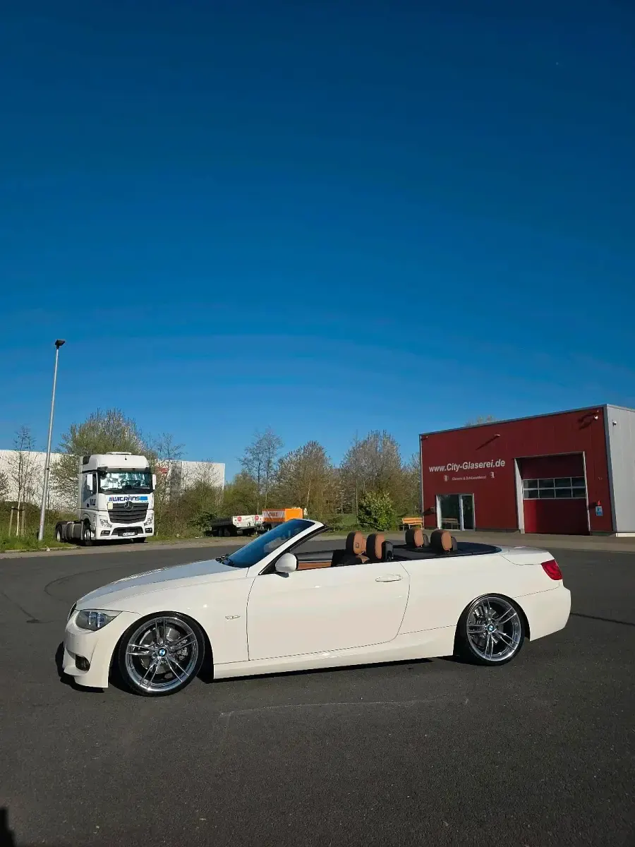 Gebraucht BMW 325 Cabriolet M Sport 204 PS (150 kW) 2010 Weiß Cabrio