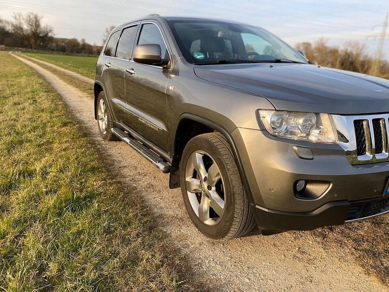 Gebraucht Jeep Grand Cherokee Overland 241 PS (177 kW) 2012 Grau SUV