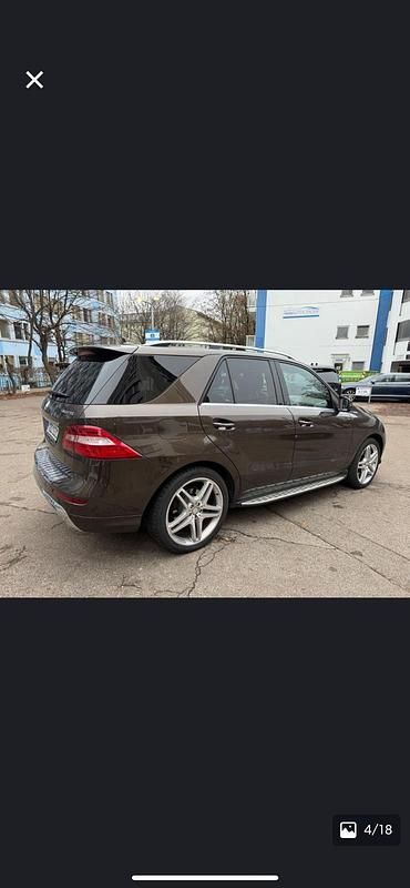 Gebraucht Mercedes ML350 258 PS (189 kW) 2011 Braun SUV