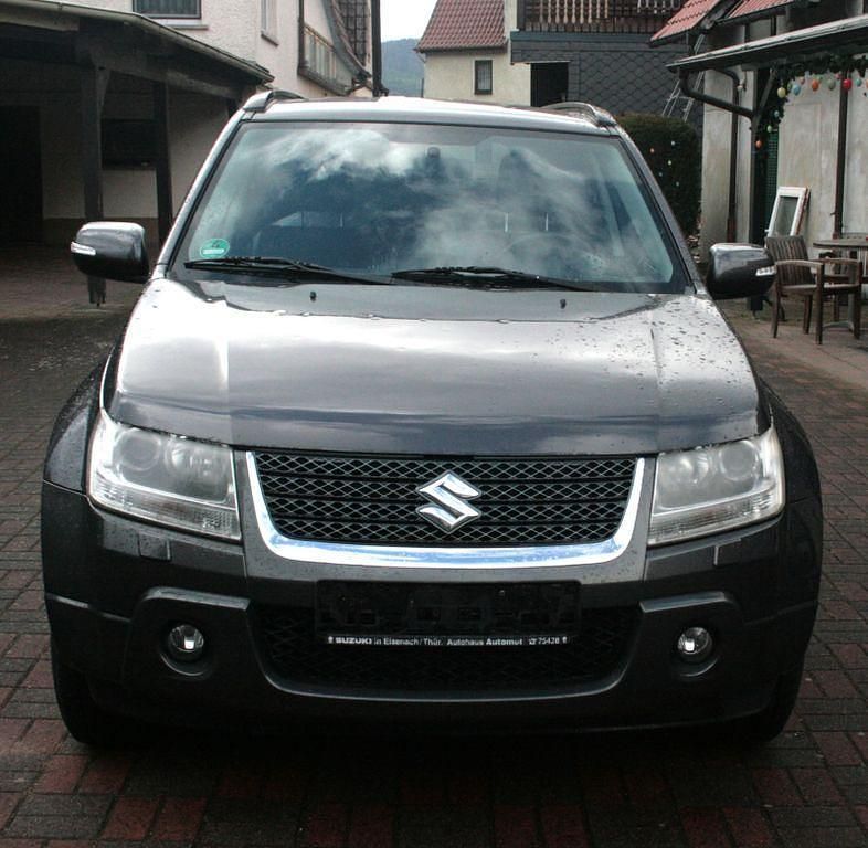 Gebraucht Suzuki Grand Vitara 129 PS (94 kW) 2012 Grau SUV