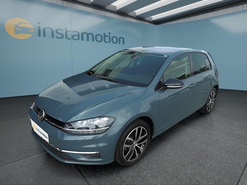 Blau Gebraucht 2019 VW Golf VII Kleinwagen | 16.099 € (Fairer Preis) - Bild 1/4